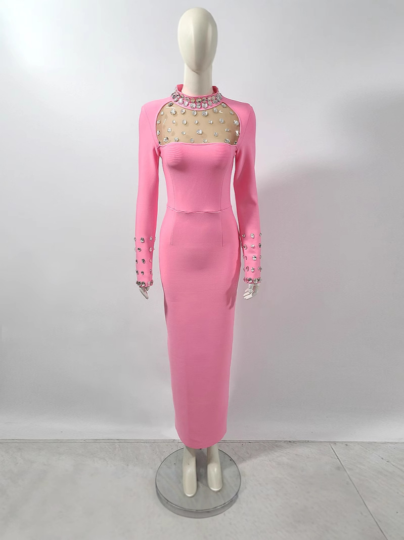 Sparkly Rhinestone Club Party Dress - ชุดเดรสยาวสีชมพูประดับคริสตัลวิบวับ แขนยาว ผ้าตาข่ายเว้าแหวก ดีไซน์หรูหราสง่างาม เหมาะสำหรับงานเลี้ยงกลางคืน งานพรอม