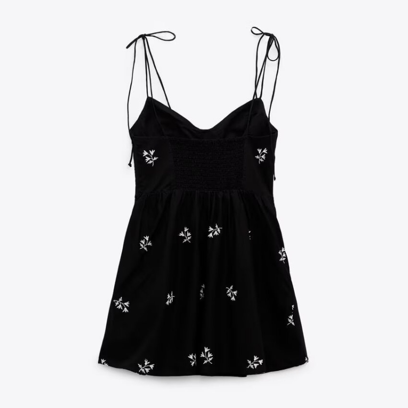 French Vintage Floral Midi Dress - เดรสสีดำสำหรับผู้หญิง ผ้าแพรแข็ง ปักลายดอกไม้ เดรสสั้นทรงนางฟ้า คอวี แขนกุด
