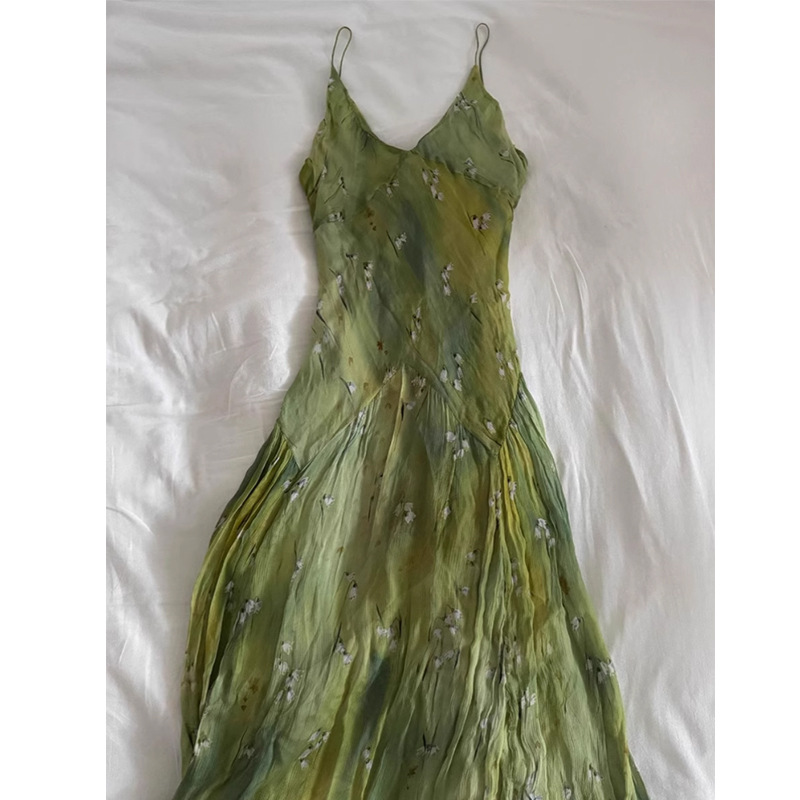 French Vintage Floral Midi Dress - เดรสยาวลายดอกไม้สไตล์วินเทจฝรั่งเศส คอวี สายเดี่ยว ทรงมิดิ สำหรับผู้หญิง สไตล์หวานๆ