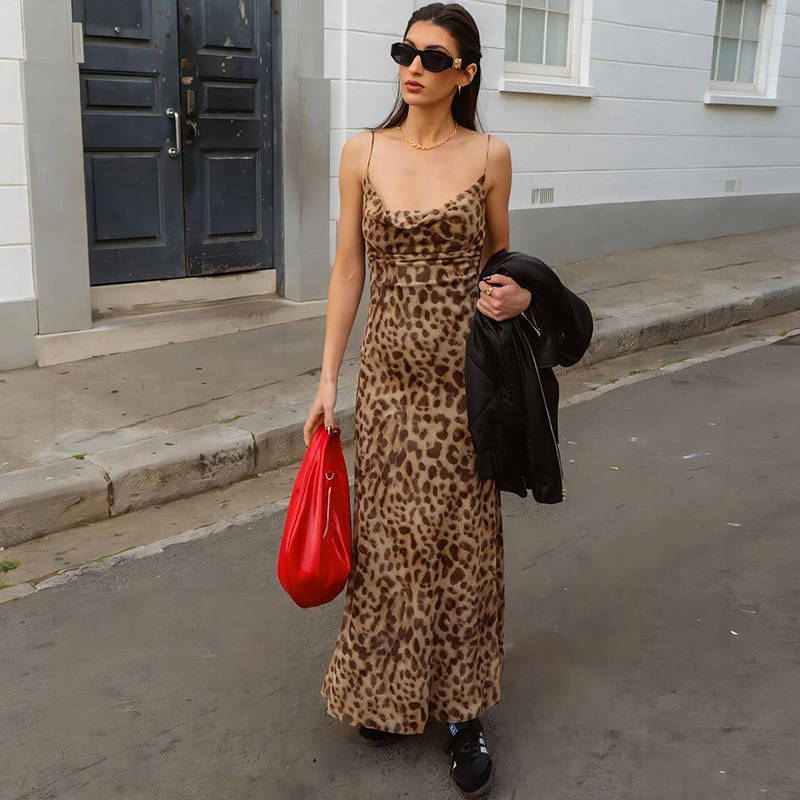 French Vintage Floral Midi Dress - เดรสลายเสือดาววินเทจ เซ็กซี่ สายเดี่ยว คอวี แขนกุด สำหรับงานปาร์ตี้