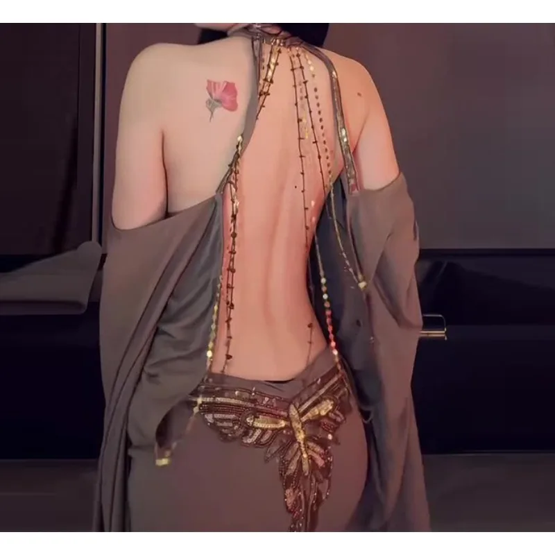 ชุดเดรสสั้นรัดรูปสไตล์ยุโรปอเม - Y2K Backless Halter Mini Dress บทวิจารณ์และราคา