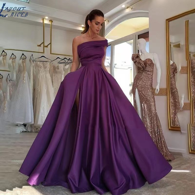 ชุดราตรีผ้าซาตินแบบเปิดไหล่ ดี - Elegant Satin Evening Gown Split บทวิจารณ์และราคา